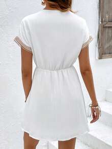 SHEIN Frenchy 蕾絲拼接蝙蝠袖A-線連衣裙 - 白色 - 查看 2