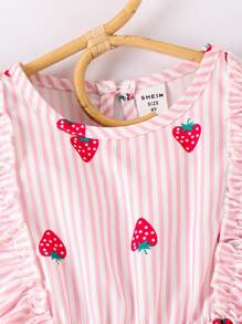 SHEIN 小女童條紋圖案和草莓圖案荷葉邊洋裝帶配件髮箍 - 粉色 - 查看 3