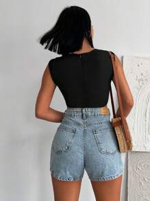 RueChic Top Sans Manches Court Unicolore