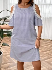 SHEIN LUNE Plus Striped Print Cold Shoulder Guipure Lace Trim Dress - Blue and White - View 7