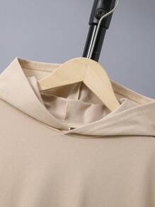 SHEIN 2pcs/Set Tween Boys Khaki Casual Streetwear Loose Fit Hooded Short-Sleeved T-Shirt & Shorts With Wide Shoulders For Spring