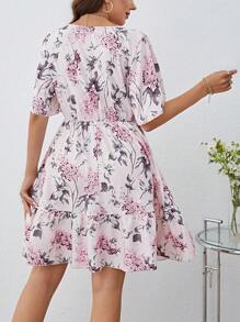 SHEIN Privé 大碼印花荷葉邊連衣裙 - 彩色 - 查看 4