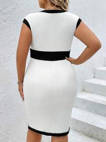 SHEIN Privé Plus Contrast Trim Button Front Bodycon Dress