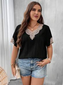 SHEIN LUNE Plus Contrast Guipure Lace V Neck Blouse
