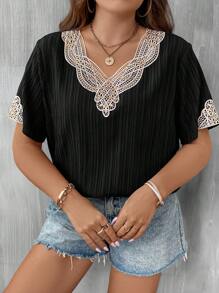 SHEIN LUNE Plus Contrast Guipure Lace V Neck Blouse