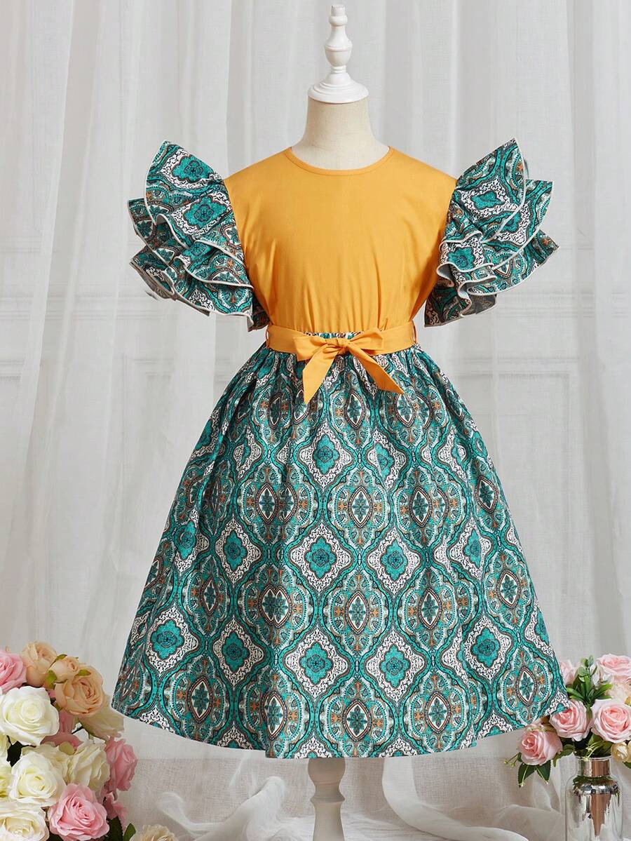 SHEIN 女孩印花荷葉邊上衣和腰帶半身裙 - 彩色 - 查看 1