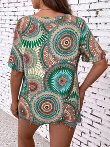 SHEIN LUNE 大碼曼陀羅印花蝙蝠袖襯衫 - 綠色 - 查看 2