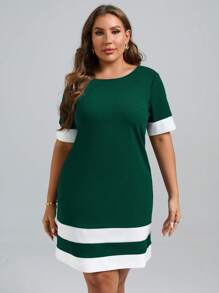 SHEIN Clasi Đầm Plus Size Khối Màu Giải trí - Màu xanh lá cây đậm - Xem 1