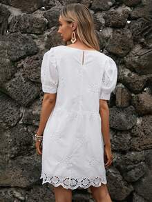 GENKIRA Đầm Sò điệp Tranh thêu màu trơn Dễ thương - trắng - Xem 2