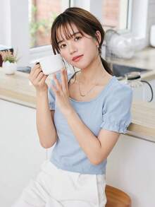 DAZY Camiseta unicolor con encaje en contraste de manga farol - Celeste - Ver 3