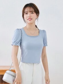 DAZY Camiseta unicolor con encaje en contraste de manga farol - Celeste - Ver 7