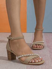 女式時尚杏色涼鞋，人造珍珠裝飾粗跟踝帶涼鞋 - 杏色 - 查看 3