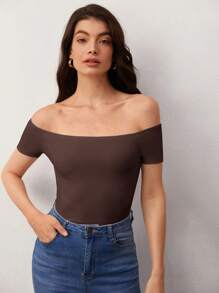 SHEIN BASICS 一字肩素色T恤 - 巧克力棕 - 查看 5