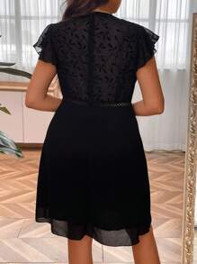 SHEIN Clasi 大碼蕾絲拼接蝴蝶袖水溶蕾絲拼接連衣裙 - 黑色 - 查看 2