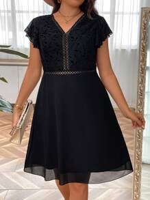 SHEIN Clasi 大碼蕾絲拼接蝴蝶袖水溶蕾絲拼接連衣裙 - 黑色 - 查看 3