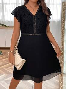 SHEIN Clasi 大碼蕾絲拼接蝴蝶袖水溶蕾絲拼接連衣裙 - 黑色 - 查看 4