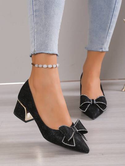 Zapatos de tacón grueso con puntera puntiaguda, decorados con cristales y lazos para mujer, elegantes y con brillo, para otoño/invierno