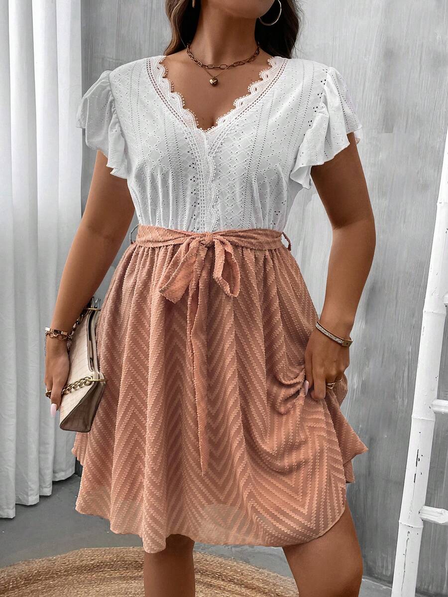 SHEIN LUNE Plus Size Contrast Lace Butterfly Sleeve Belted Dress - Multicolor - View 1