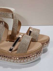女式金屬細節踝帶坡跟涼鞋，度假夏日亮片涼鞋 - 杏色 - 查看 4