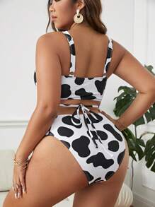 Juego de bikini cortado con diseño de vaca en tamaño grande para la playa de verano