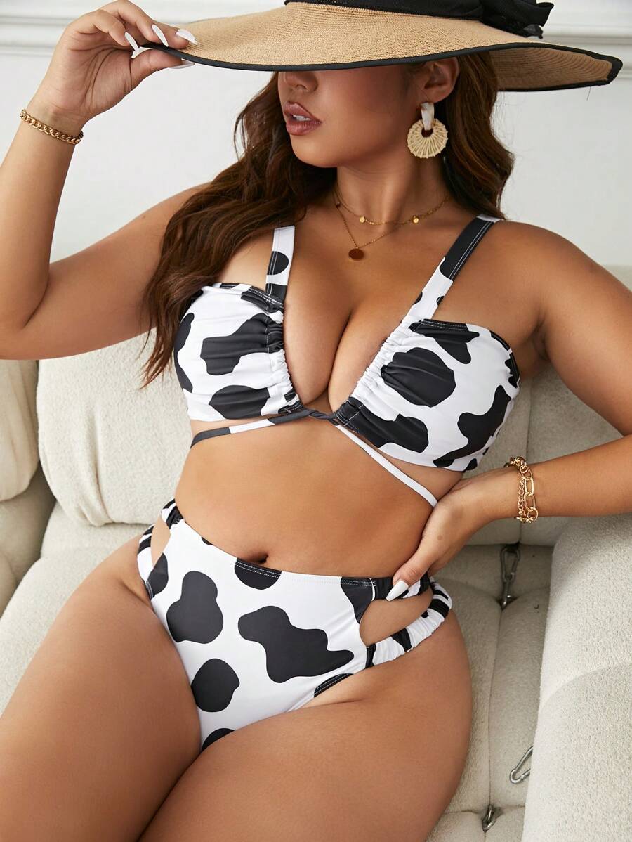 Juego de bikini cortado con diseño de vaca en tamaño grande para la playa de verano