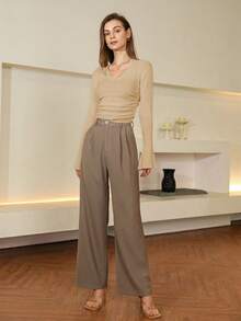 Chất rắn Cổ có Lỗ hổng Xù Áo len - Màu be - Xem 7