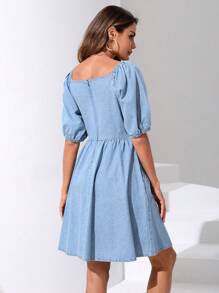 SHEIN Privé 雞心領口前收褶牛仔裙 - 淺色水洗藍 - 查看 2