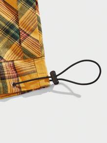 ROMWE MEN Prep 男士格紋印花字母補丁細節翻蓋口袋腰部抽繩短褲 - 黃色 - 查看 3