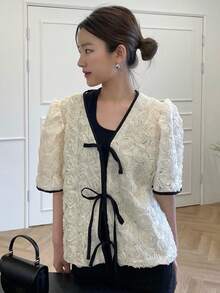 DAZY 3D撞色滾邊泡泡袖前打結襯衫 - 杏色 - 查看 2