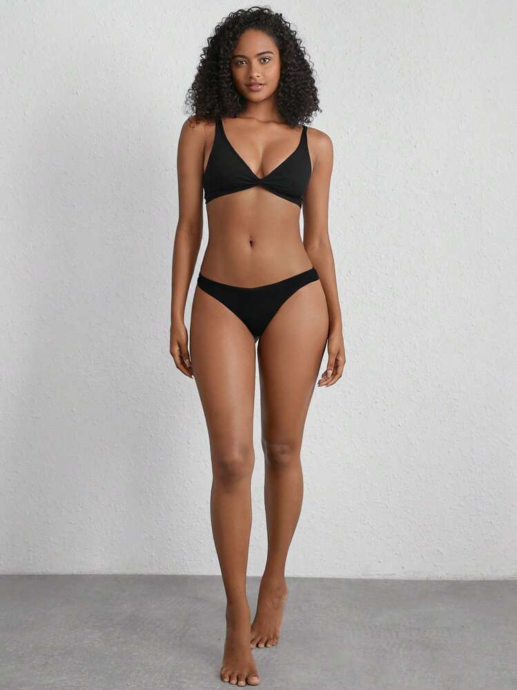 Ocili Leisure Extremely Stretchy & Smooth Solid Twist Detail Wireless Bra-Black - Black - View 9