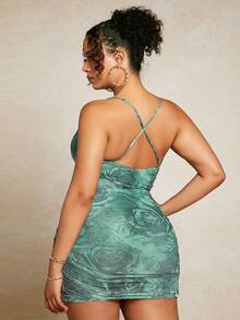 SHEIN BAE 大碼印花褶邊吊帶連衣裙 - 綠色 - 查看 2