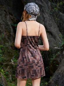 ROMWE Hippie 印花蕾絲拼接吊帶連衣裙 - 彩色 - 查看 2