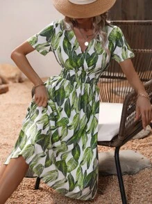 SHEIN VCAY 熱帶圖案交疊領A字洋裝 - 綠色 - 查看 1