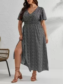 SHEIN VCAY 大碼植物印花蝴蝶袖高衩連衣裙 - 黑色 - 查看 4