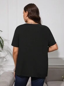 SHEIN Unity 大碼花卉圖案和日文字元圖案T恤 - 黑色 - 查看 2