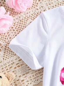 SHEIN Áo thun ngắn tay in hình chú gấu dễ thương cho bé gái tập đi với trang trí dây chuyền lớn cho mùa hè - trắng - Xem 4