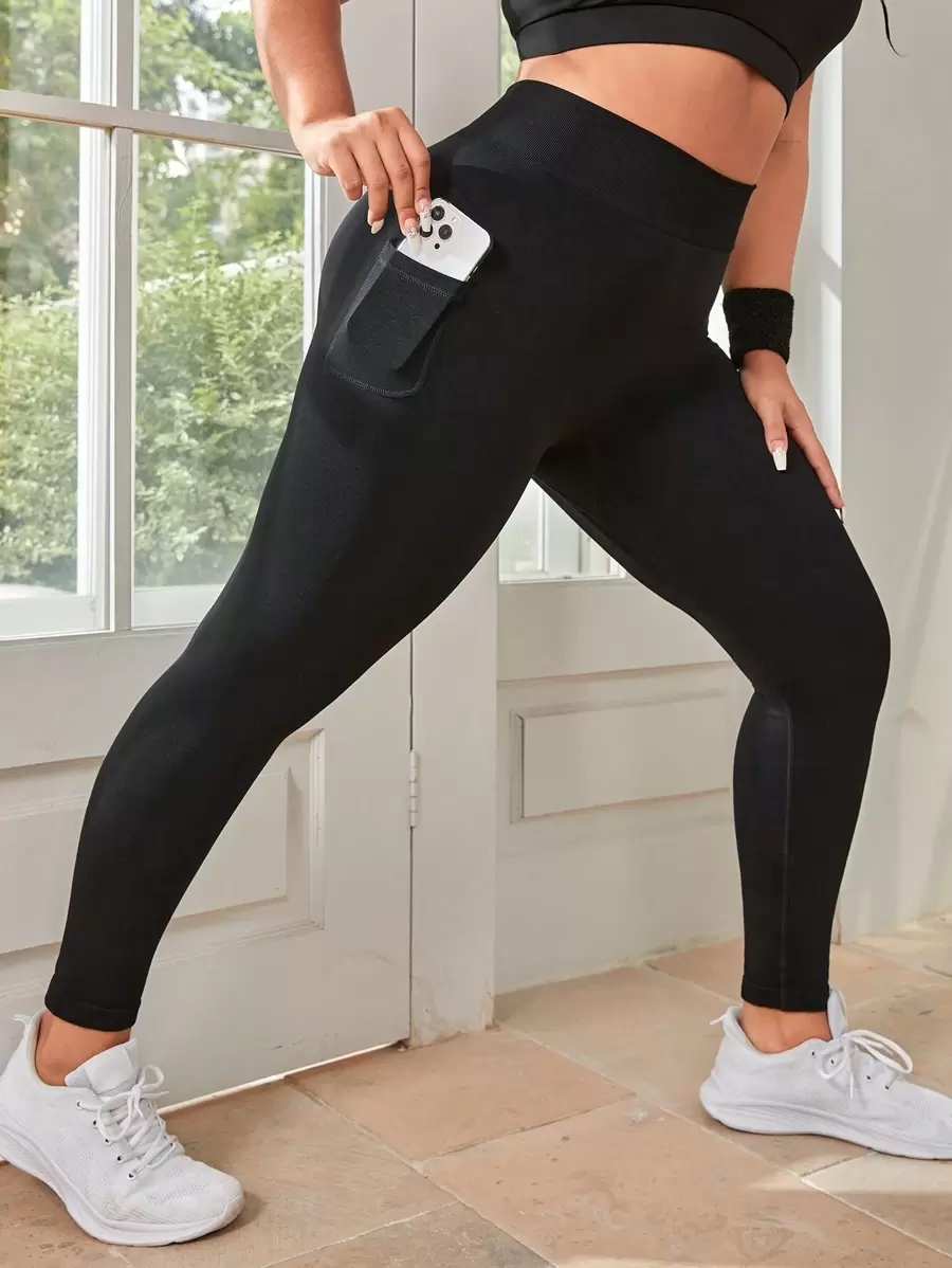 Yoga Futuristic Plus Solid Wideband Waist Sports Leggings With Phone Pocket