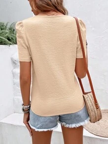 Chiquease 素色不對稱領泡泡袖襯衫 - 杏色 - 查看 2