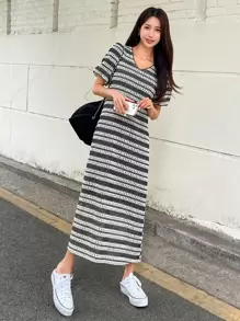 DAZY 條紋印花泡泡袖連衣裙 - 黑與白 - 查看 1