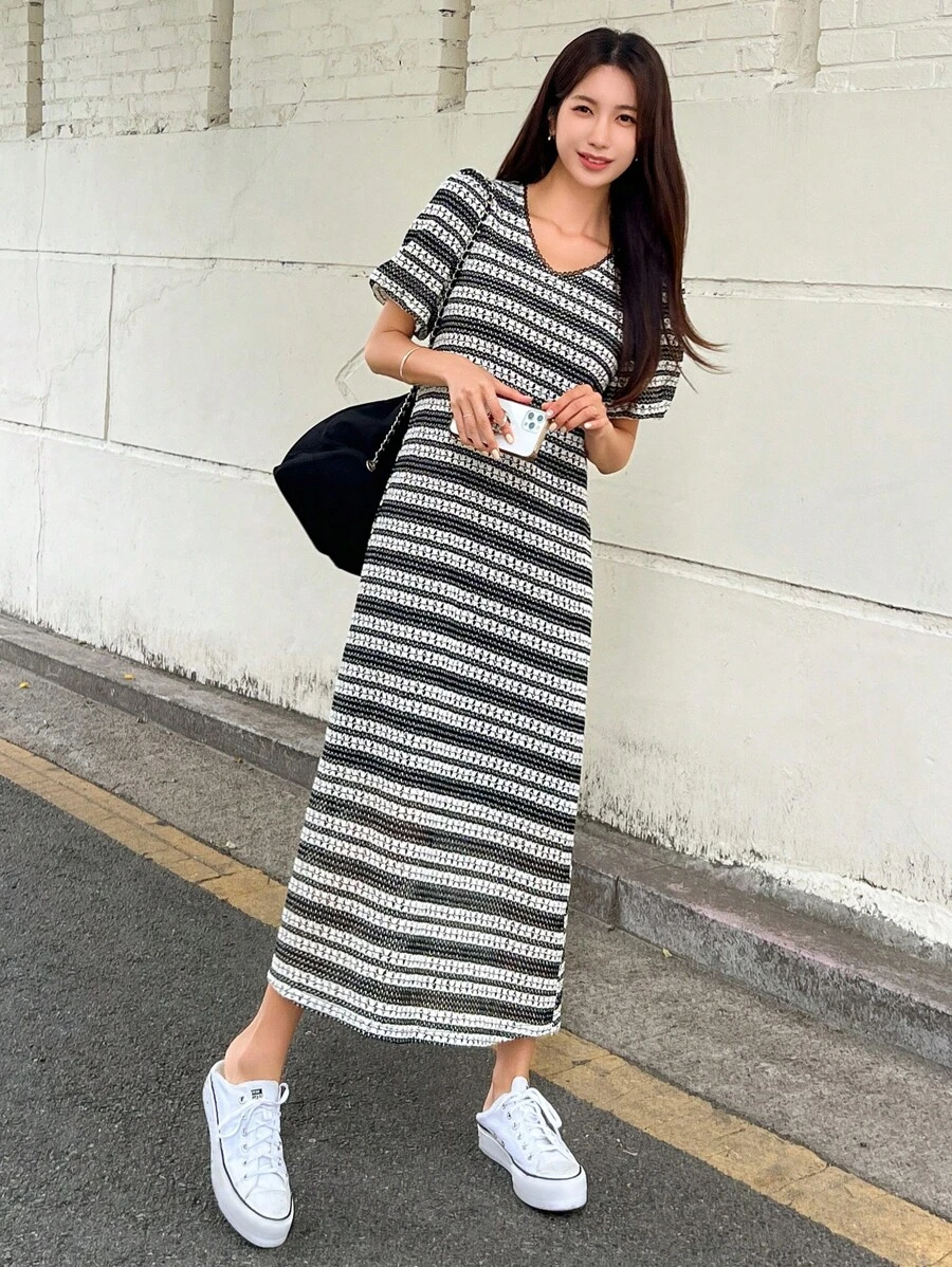 DAZY 條紋印花泡泡袖連衣裙 - 黑與白 - 查看 1