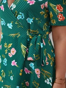 SHEIN Frenchy Plus Floral Print Knot Side Wrap Dress - Dark Green - View 5