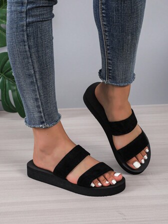 Zapatillas de mujeres con tira doble