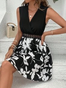 SHEIN Frenchy Floral Print Guipure Lace Insert Dress - Black and White - View 6