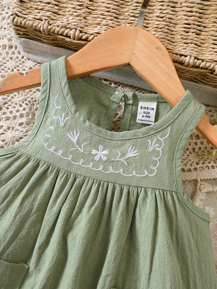 SHEIN Vintaside Kids Baby Girl Floral Embroidery Dual Pocket Dress - Mint Green - View 3