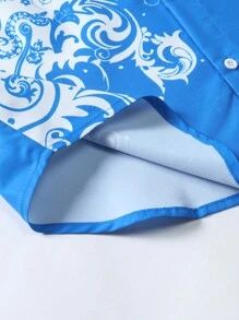 Manfinity AFTRDRK Men Scroll Print Button Up Shirt, Men Blue And White Floral Button Down Shirt, Men Royal Blue Shirt, Blue Graphic Shirt - Blue - View 4