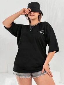 RueChic Hơn In hành tinh Áo thun Thả vai - màu đen - Xem 5