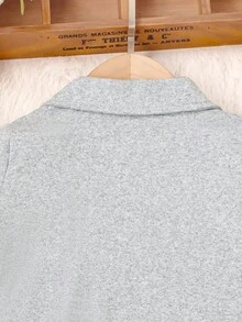 SHEIN 小女童字母補丁細節襯衫&吊帶連體褲 - 灰色 - 查看 8