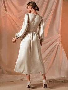 Modelyn 方领灯笼袖系带连衣裙长款女装