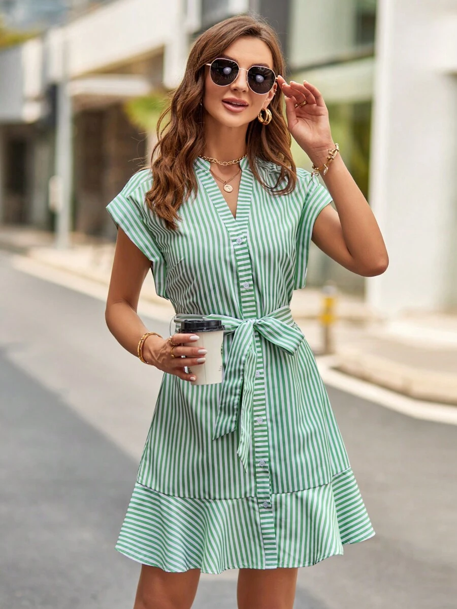 SHEIN Privé Đầm Viên lá sen Nút phía trước Thắt lưng Sọc Giải trí - màu xanh lá - Xem 1