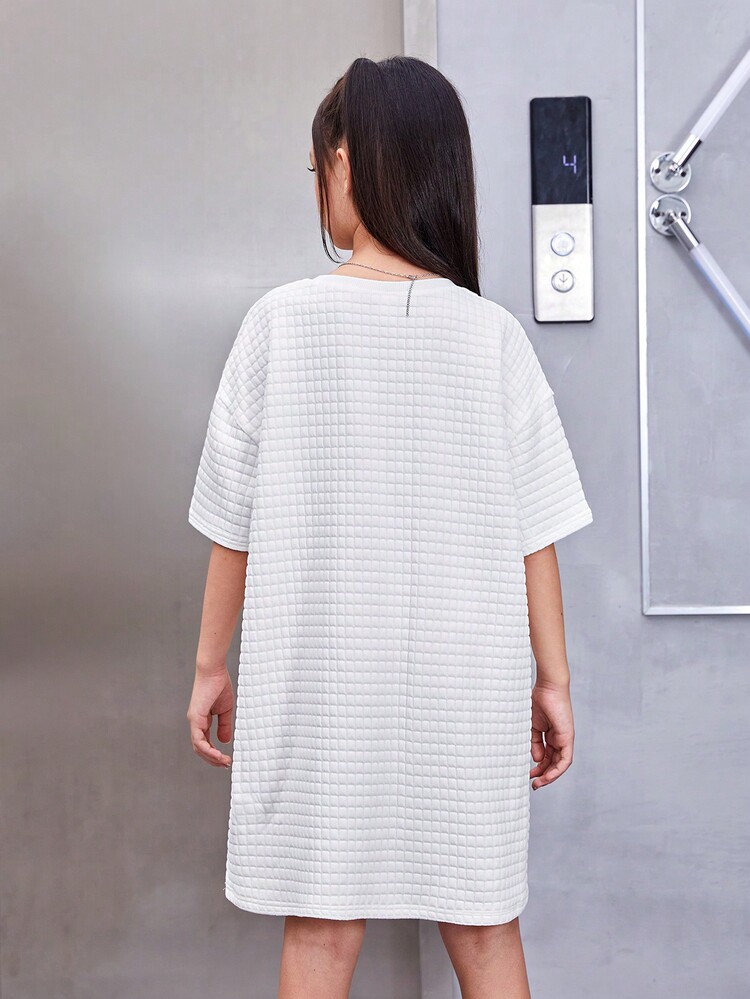 SHEIN 女孩標語貼布細節落肩袖華夫格編織T恤連衣裙 - 白色 - 查看 5